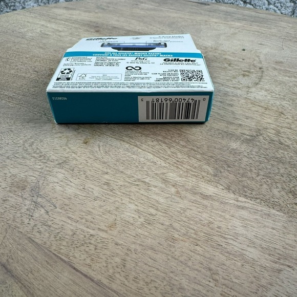 Gillette Mach3 Razor‎ Blade Cartridges 4-Pack - Picture 2 of 3